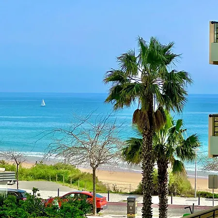 Prime Beachfront Location- Sea View, Large Balcony & Private Garage Portimão
