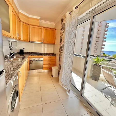 Premium Beachfront 2br - Sea Views, Large Balcony & Private Garage, Wi-fi, Ac