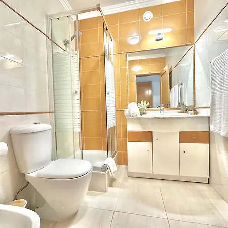 Prime Beachfront Location- Sea View, Large Balcony & Private Garage Apartmán *