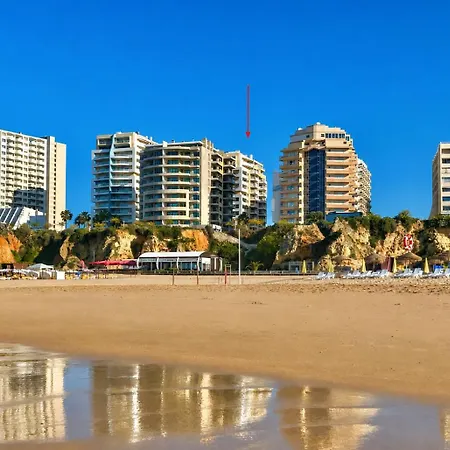Apartament Prime Beachfront Location- Sea View, Large Balcony & Private Garage *